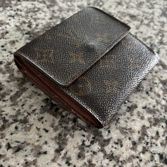 Louis Vuitton Wallet - Picture 3 of 7